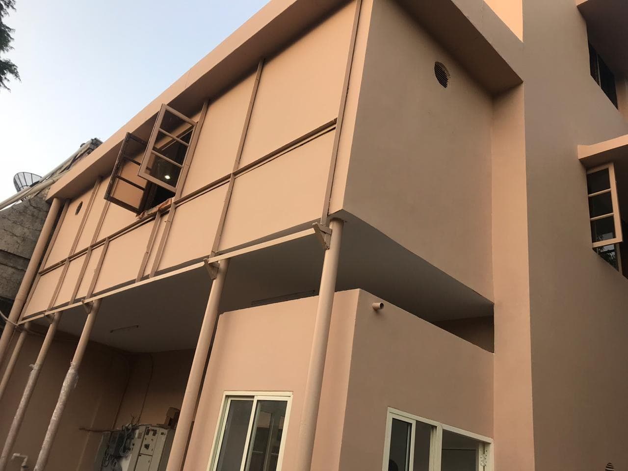 The front elevation of the E-43/7 building in Okhla.